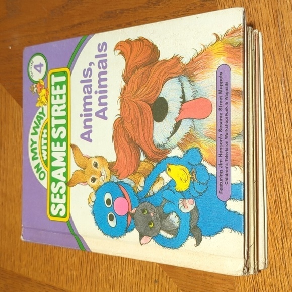 Sesame Street Book Club Set of 5 Hardback Books - Used - Picture 12 of 16